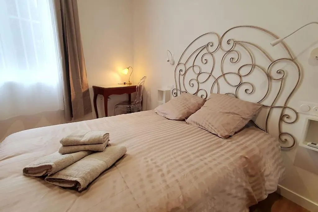 Classe 4 Etoiles - Cybele - Centre Ville 2 Chambres, Cour Privative Et Garage Vienne  Apartment Vienne (Isere)