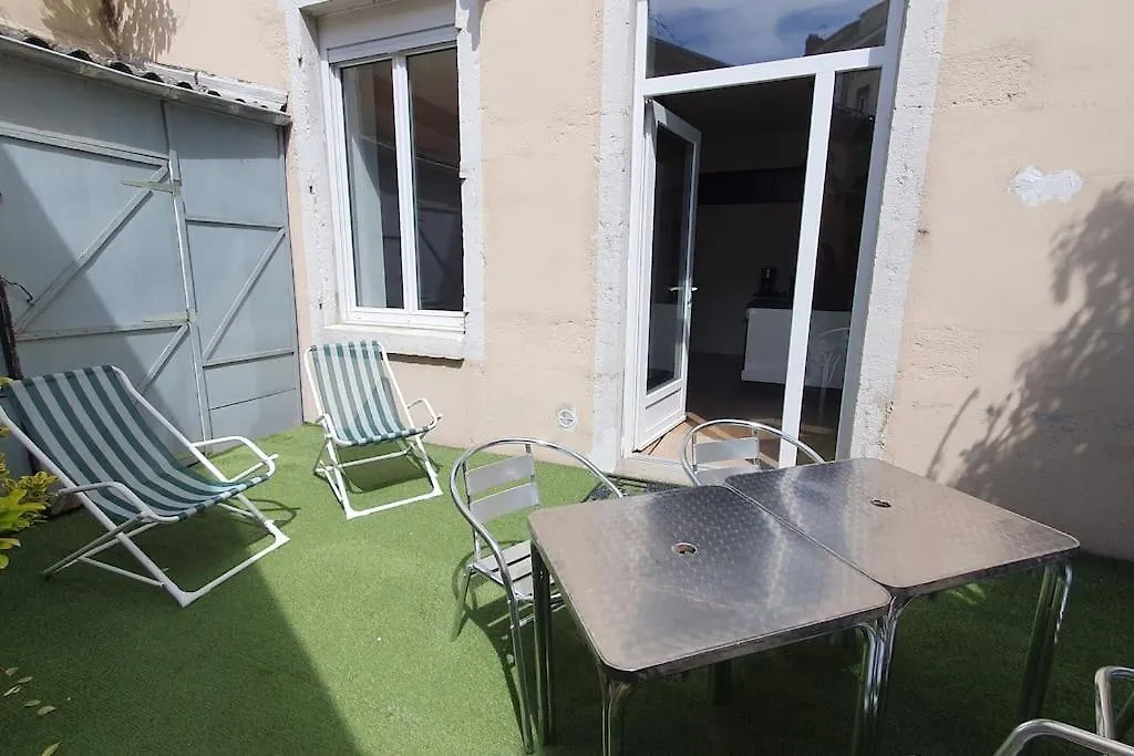 Apartment Classe 4 Etoiles - Cybele - Centre Ville 2 Chambres, Cour Privative Et Garage Vienne  France